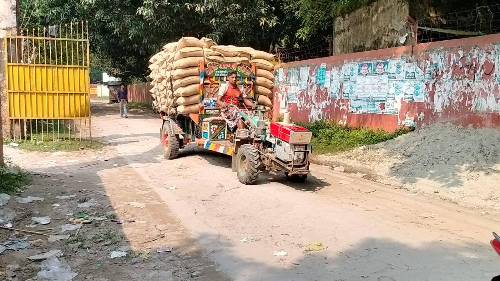 গোমস্তাপুরে এতিমের চাল হয়েছে গায়েব, খেয়েছেন কর্মকর্তারা