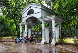 রমনা পার্কের লেক থেকে একজনের লাশ উদ্ধার